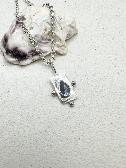 Mussel Wayfinder Pendant Silver