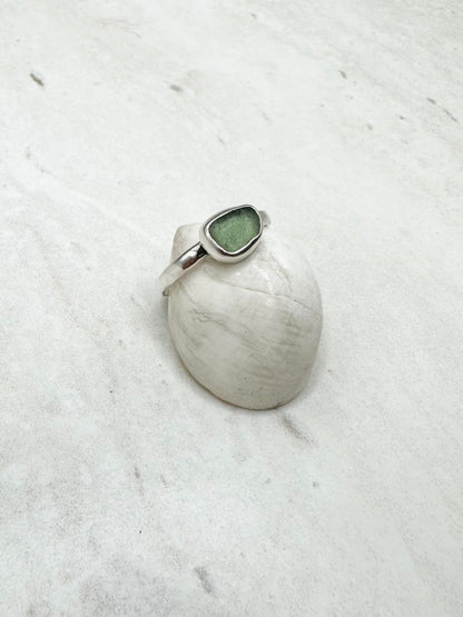 Green Seaglass Ring Silver - O