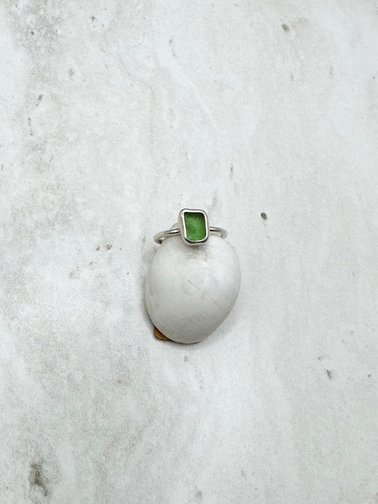 Green Seaglass Ring Silver - H.5