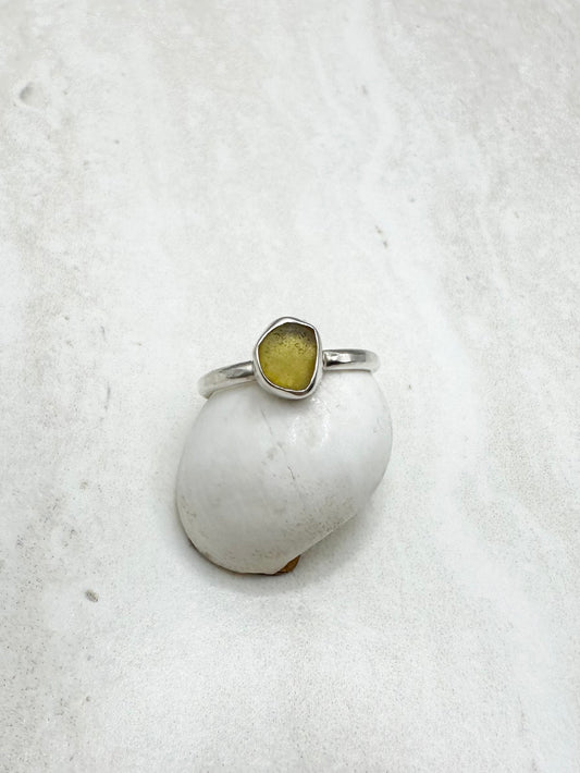 Yellow Seaglass Ring Silver - R