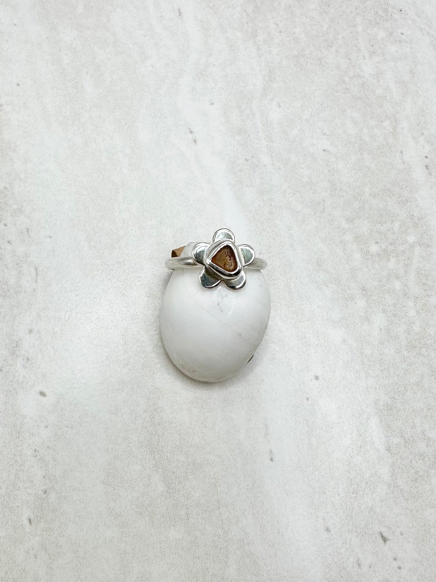 Amber Seaglass Flower Ring Silver - O
