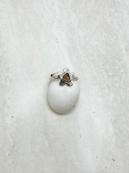 Amber Seaglass Flower Ring Silver - O