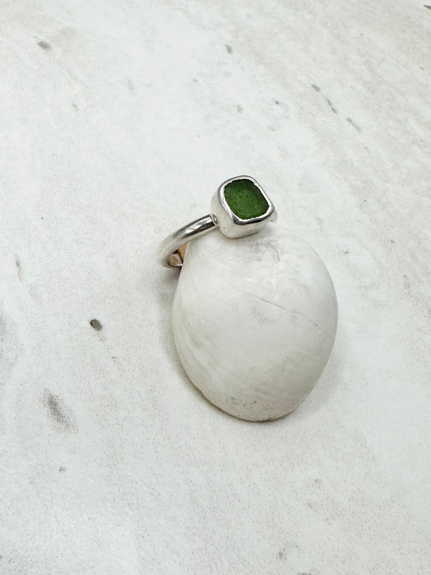 Green Seaglass Ring Silver - I.5