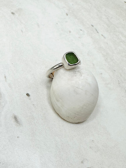 Green Seaglass Ring Silver - I.5