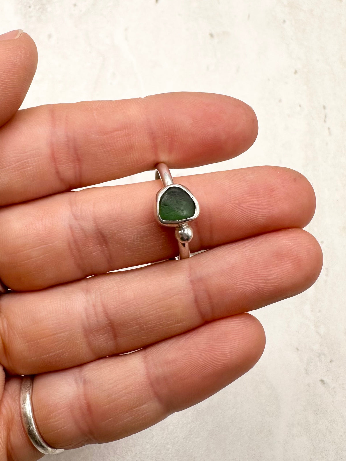 Green Seaglass Ring Silver - R