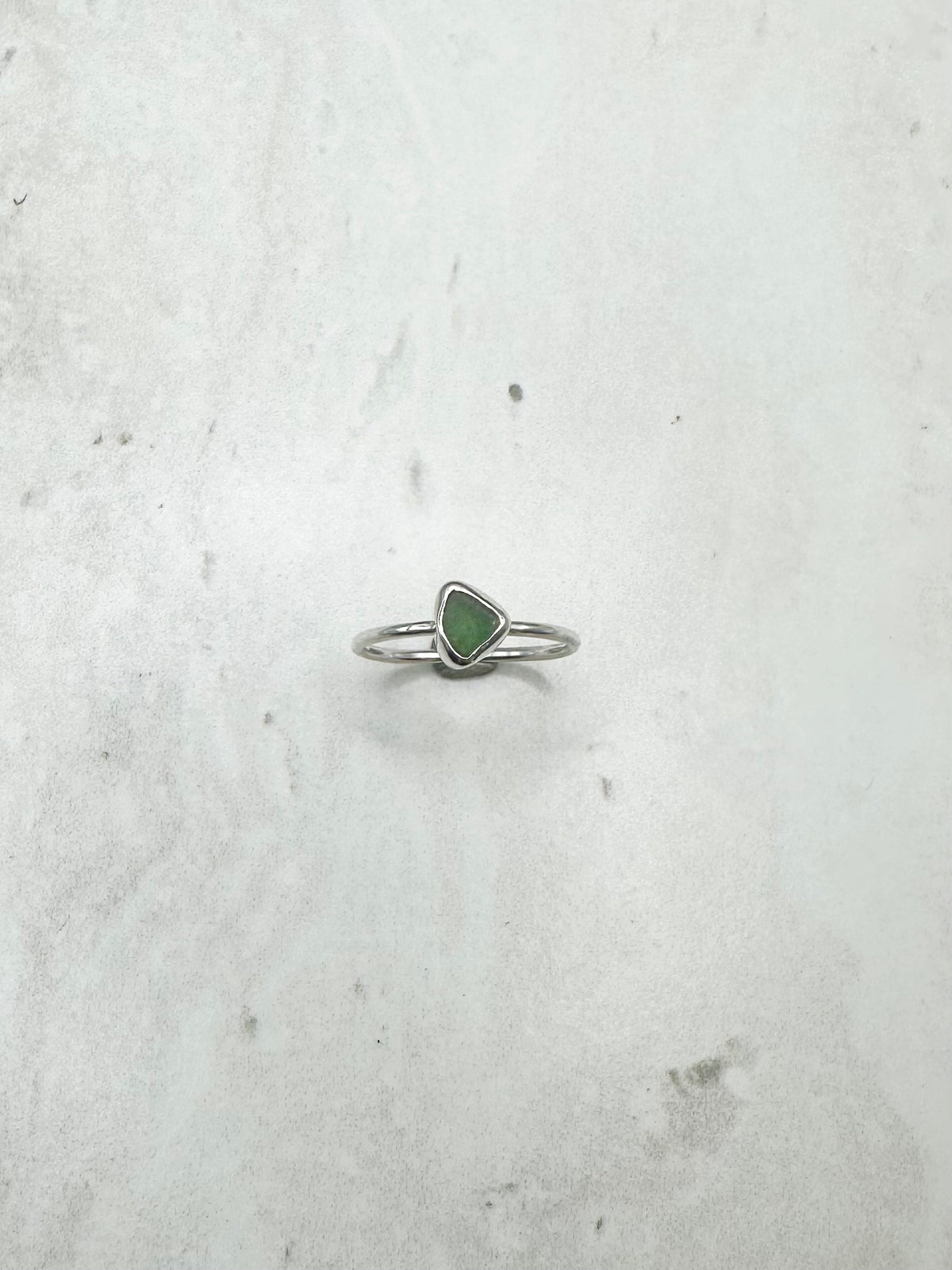 Green Seaglass Ring Silver - S