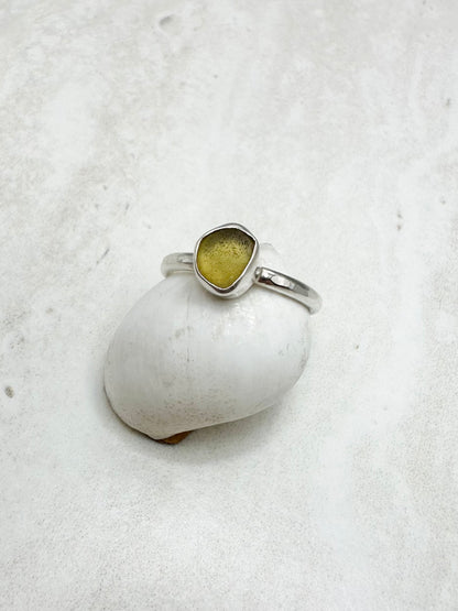 Yellow Seaglass Ring Silver - R