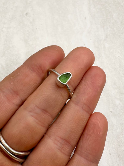 Green Seaglass Ring Silver - N