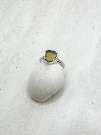 Green Seaglass Ring Silver - G