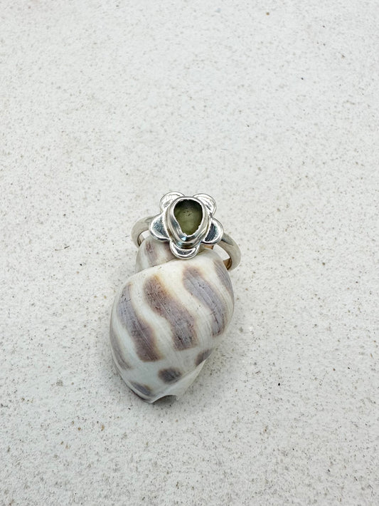 Green Seaglass Flower Ring Silver
