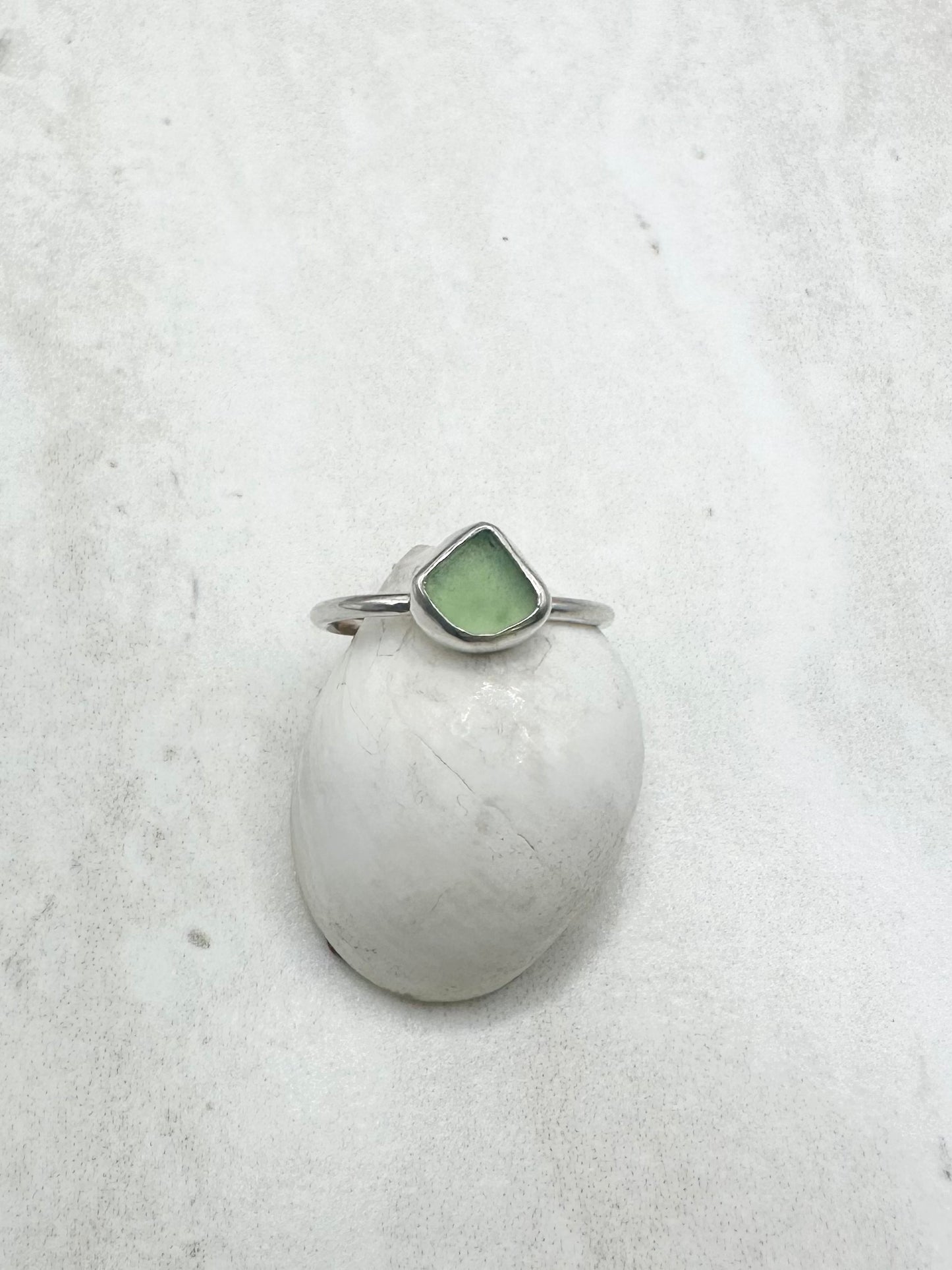 Light Green Seaglass Ring Silver - M