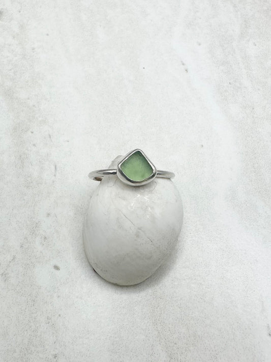 Light Green Seaglass Ring Silver - M