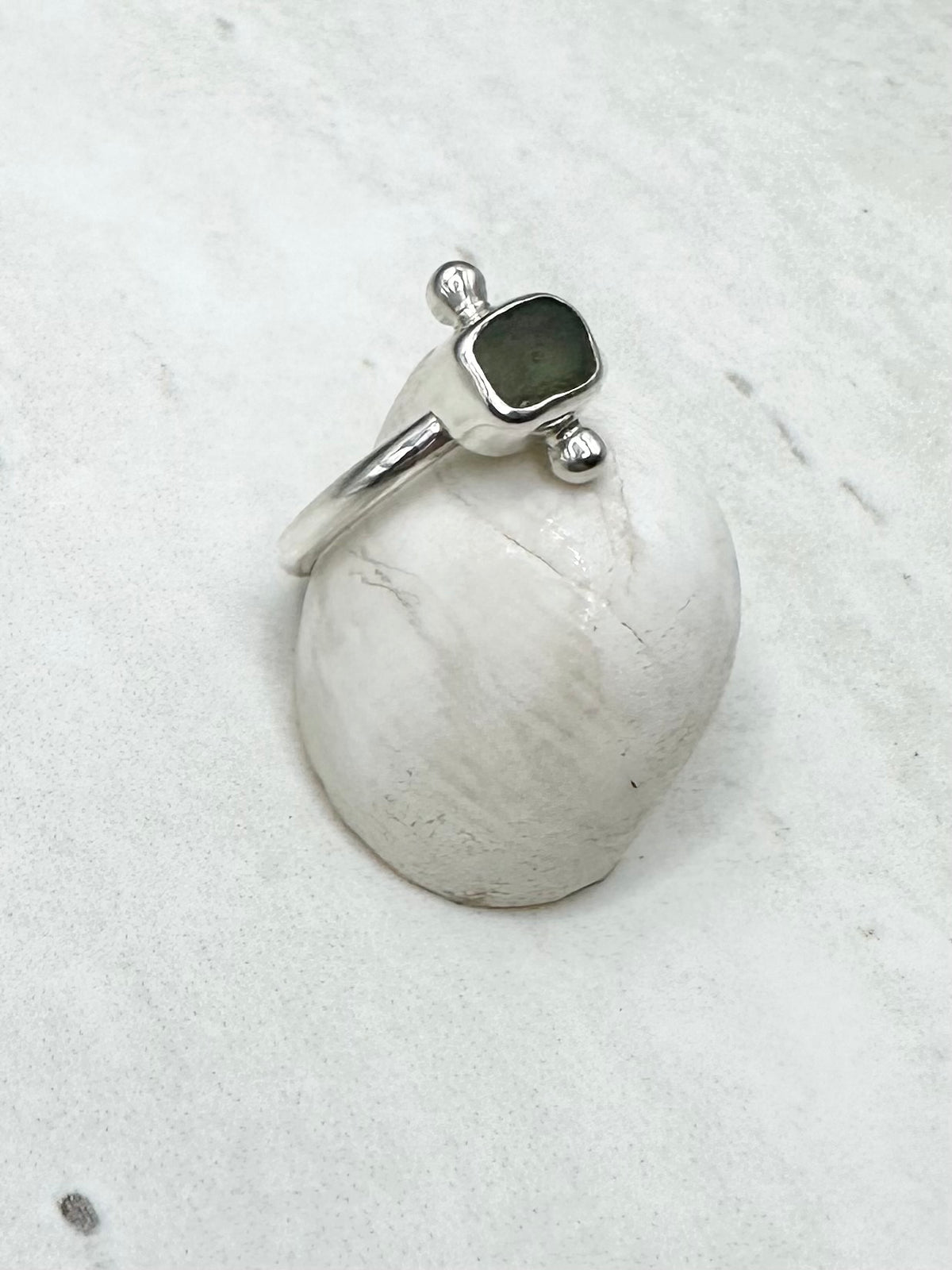 Green Seaglass Ring Silver - O