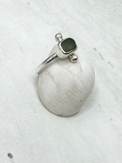 Green Seaglass Ring Silver - O