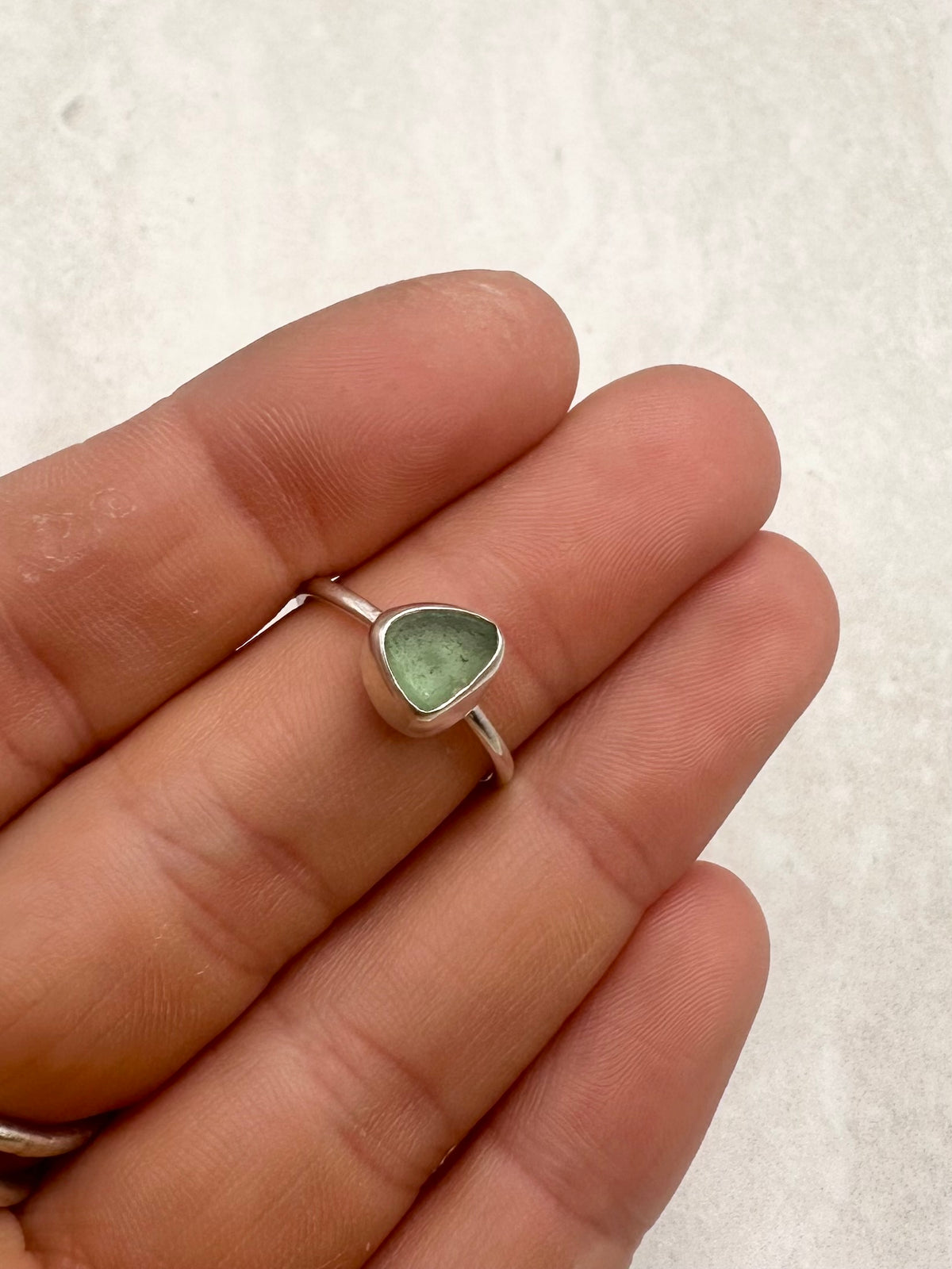 Light Green Seaglass Ring Silver - K