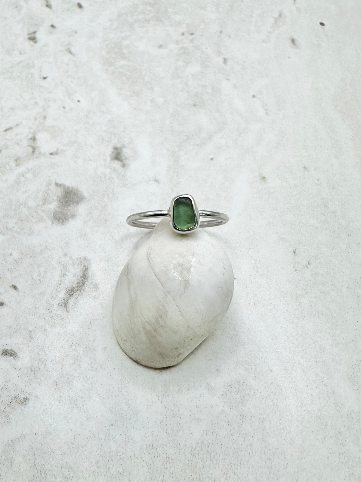 Green Seaglass Ring Silver - P