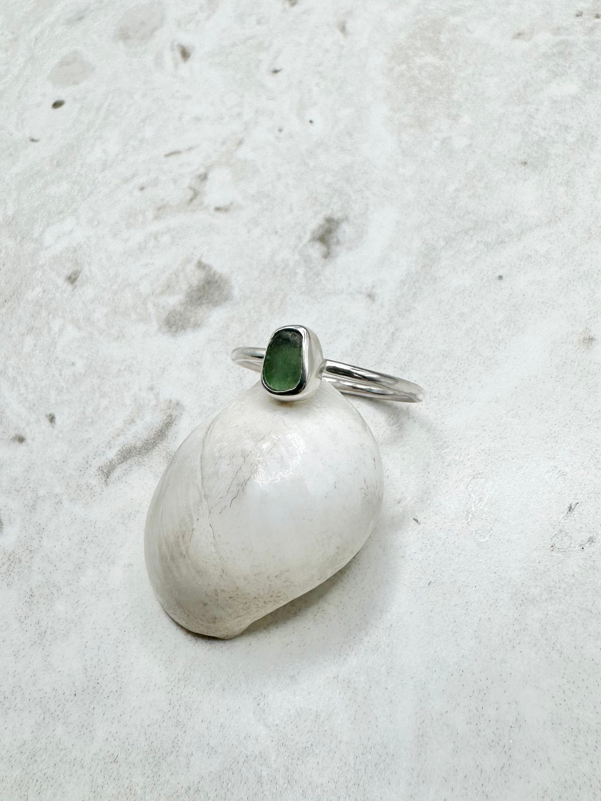 Green Seaglass Ring Silver - P