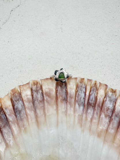 Green Seaglass Flower Ring Silver