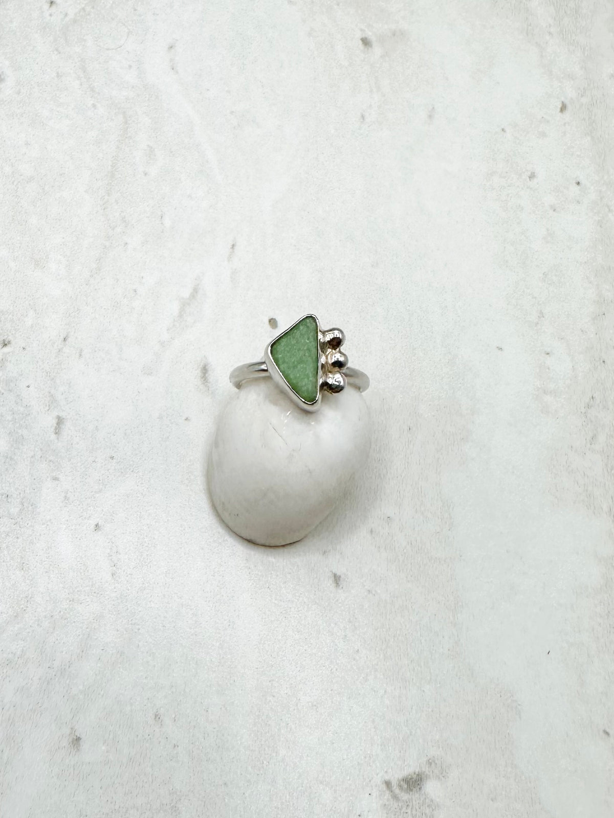 Frosted Green Seaglass Ring Silver - M