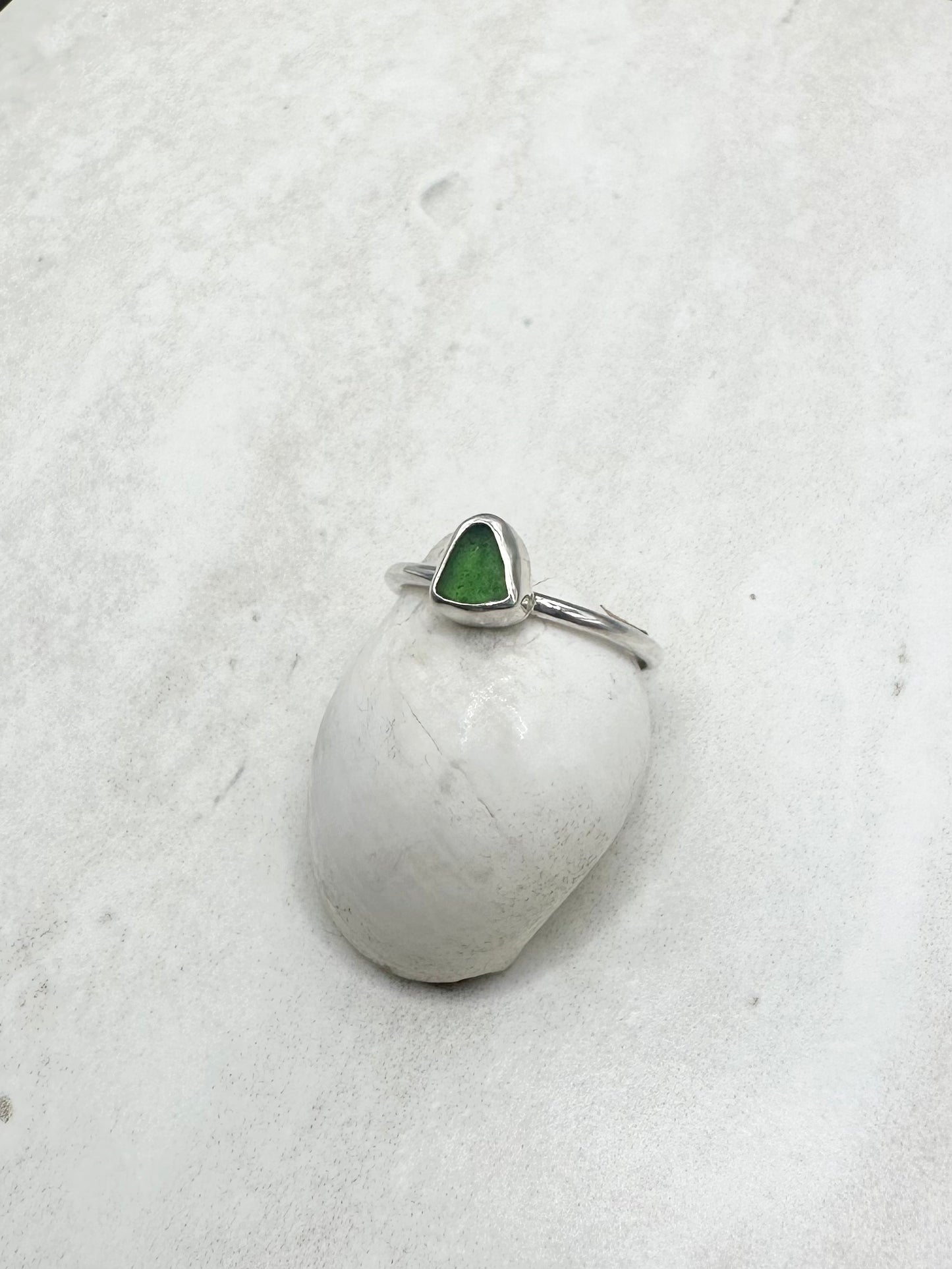 Green Seaglass Ring Silver - L