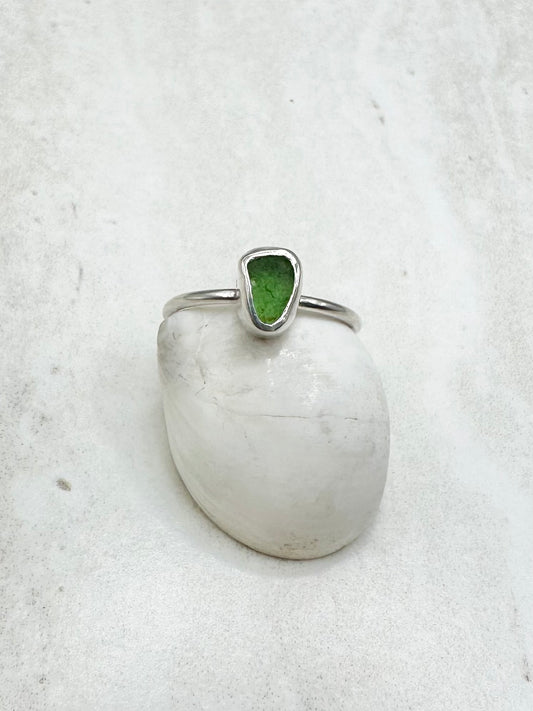 Green Seaglass Ring Silver - N