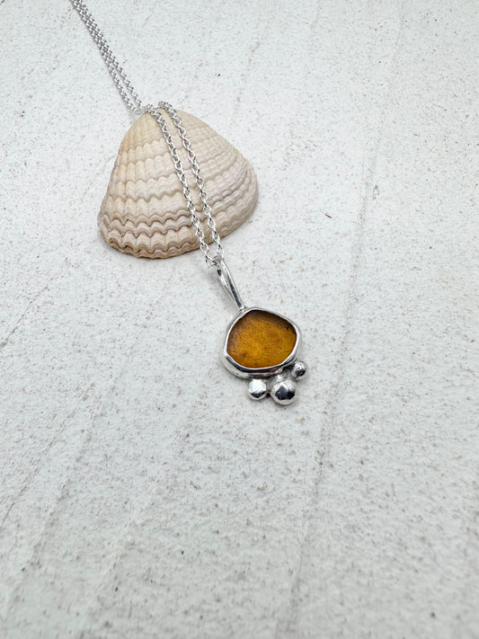 Sunburst Pendant in Amber