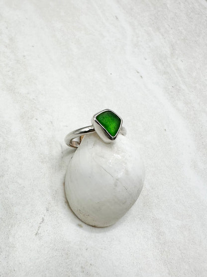 Green Seaglass Ring Silver - K