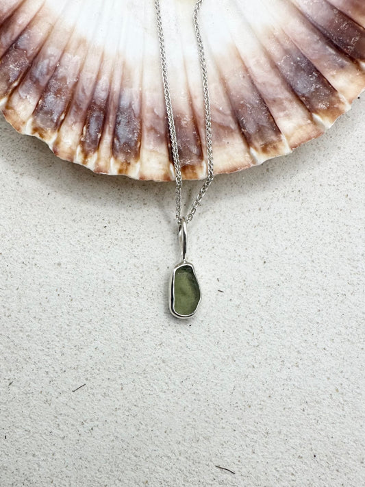 Green Seaglass Pendant Silver