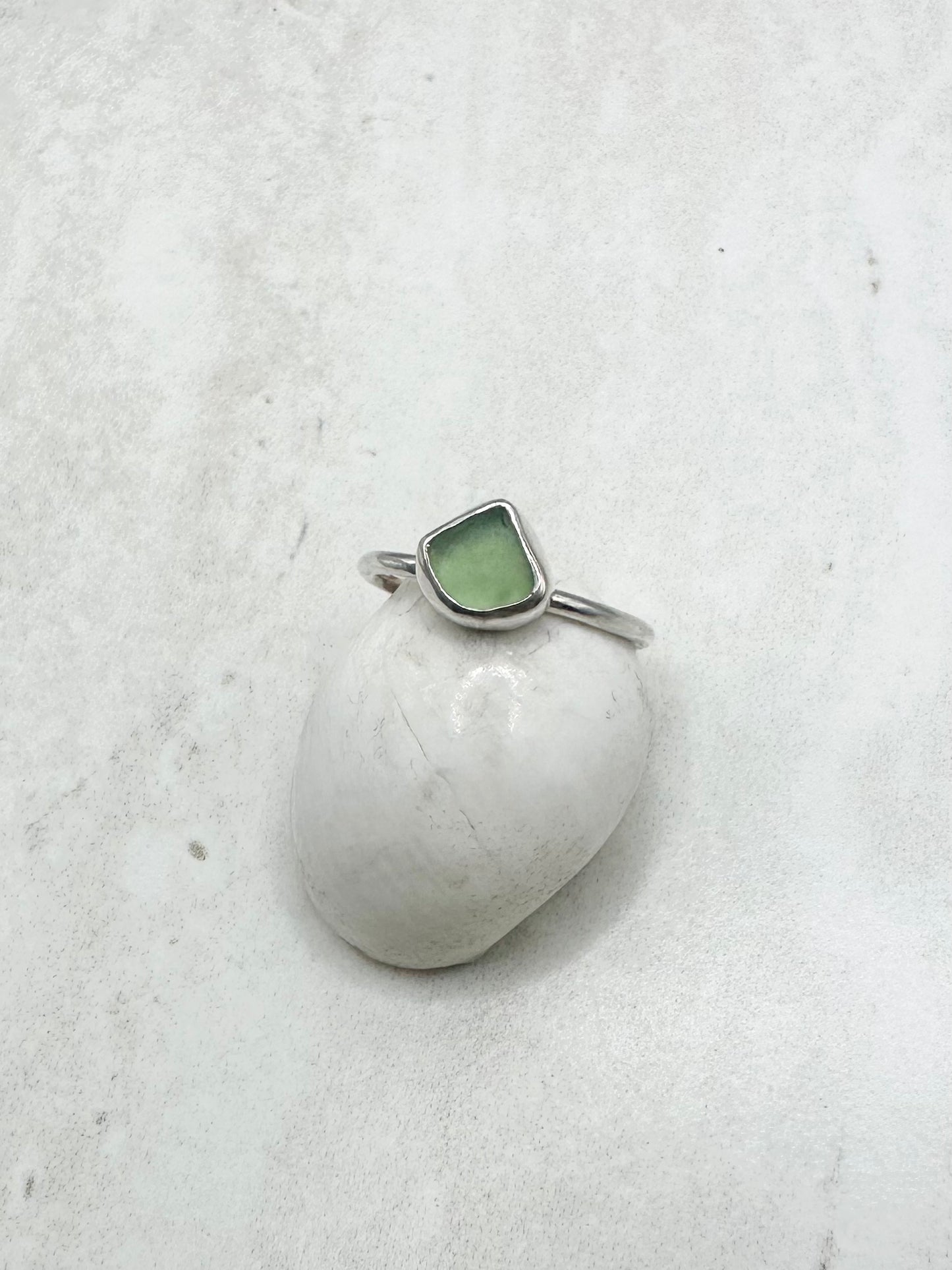 Light Green Seaglass Ring Silver - M