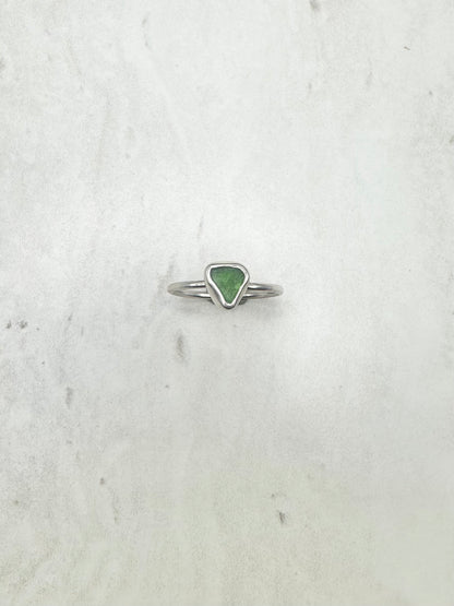 Green Seaglass Ring Silver - Q