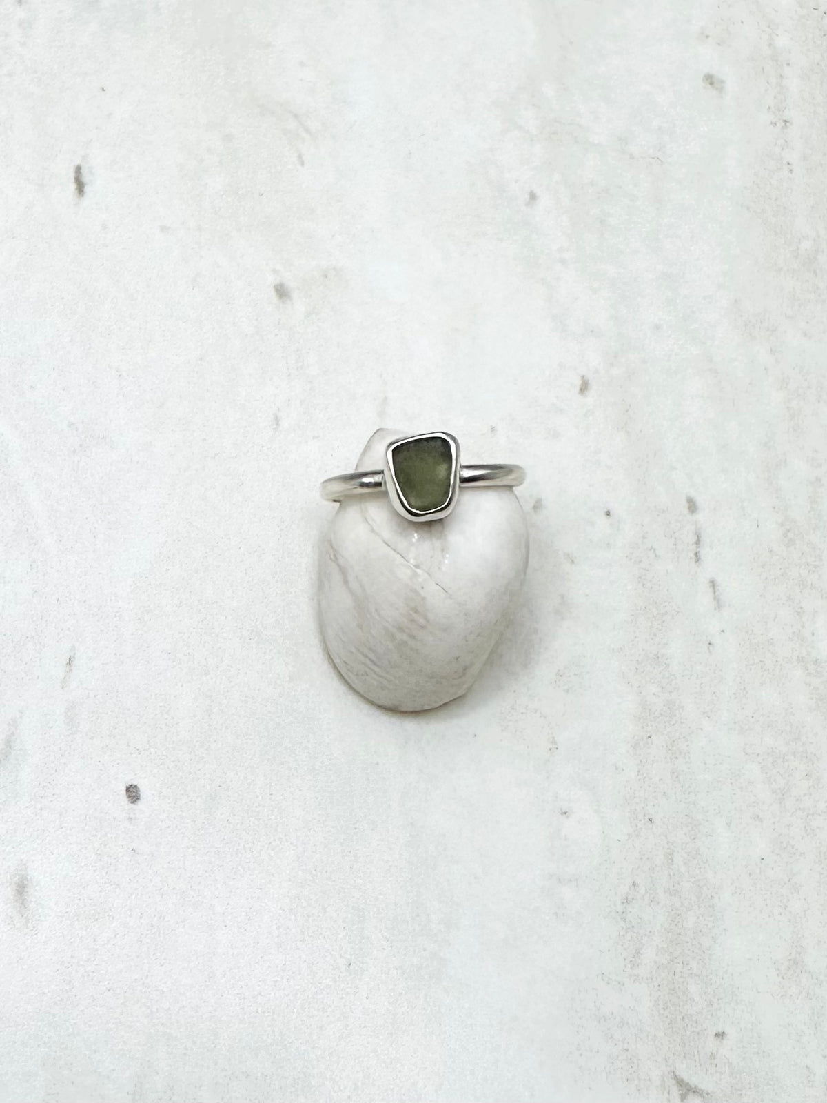 Green Seaglass Ring Silver - R