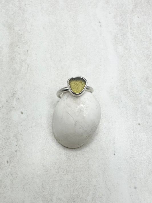 Green Seaglass Ring Silver - G