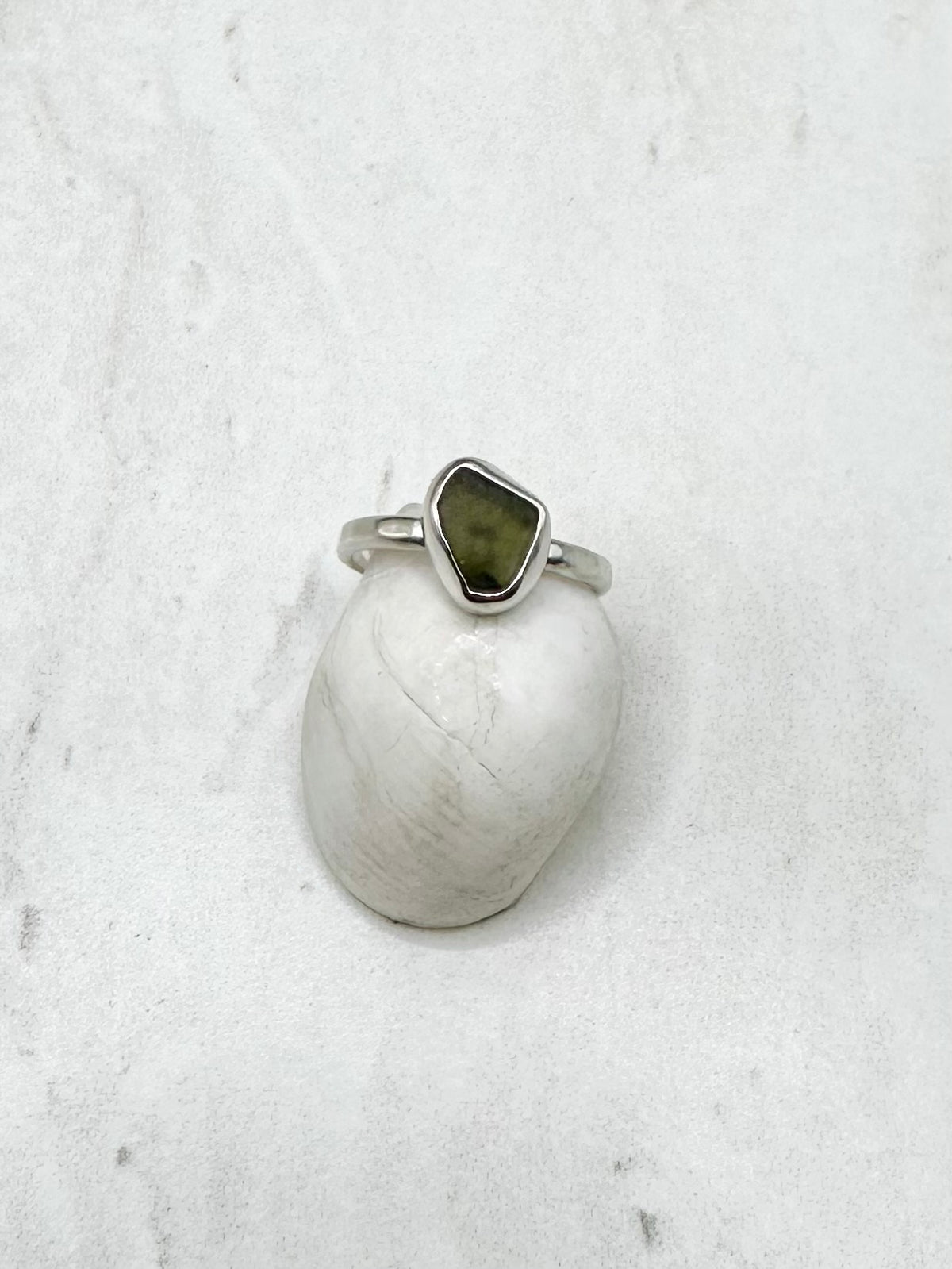 Green Seaglass Ring Silver - M