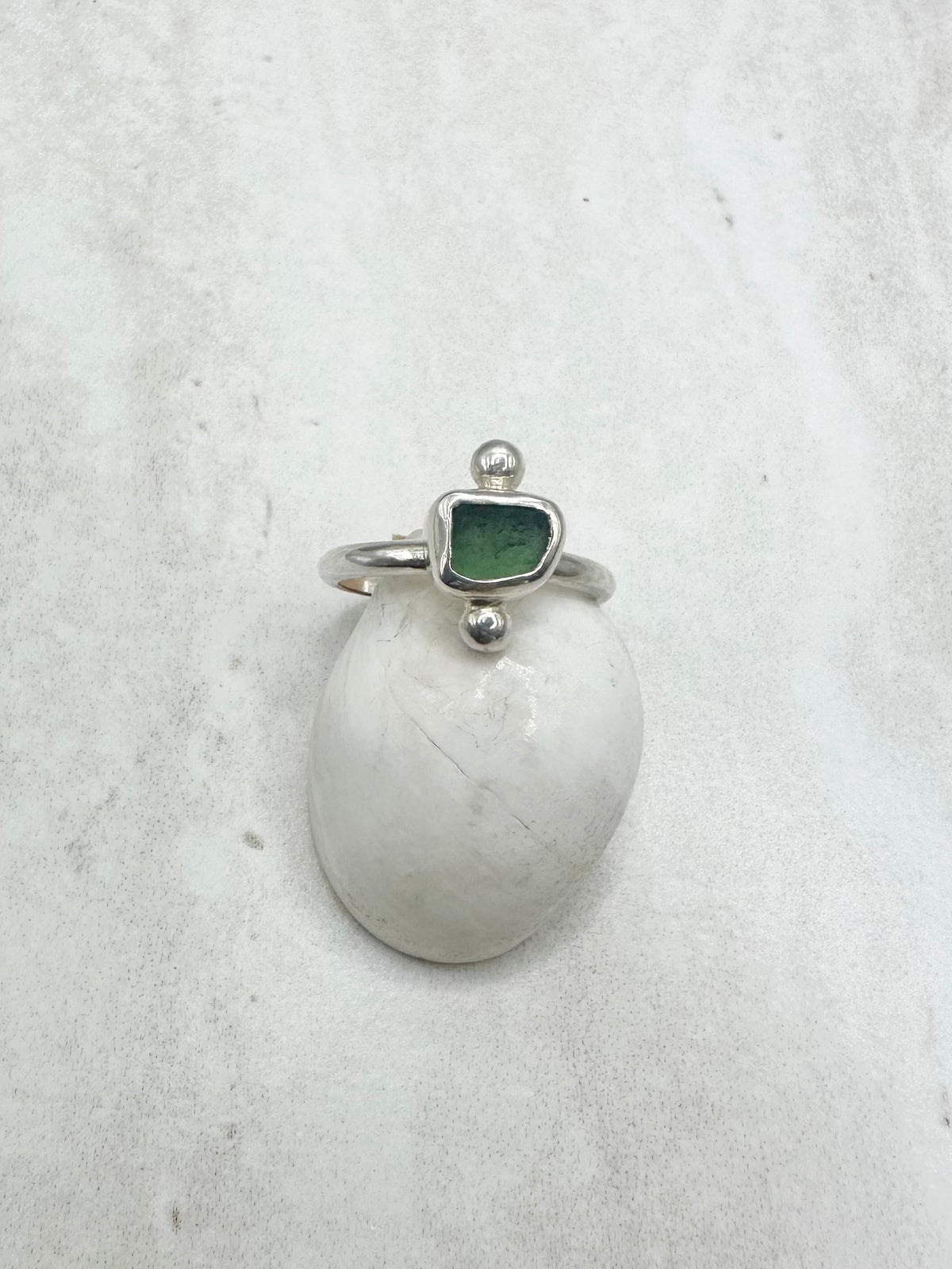 Green Seaglass Ring Silver - N