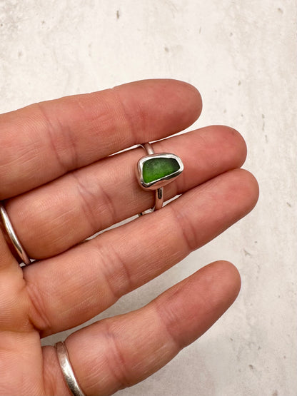 Green Seaglass Ring Silver - O