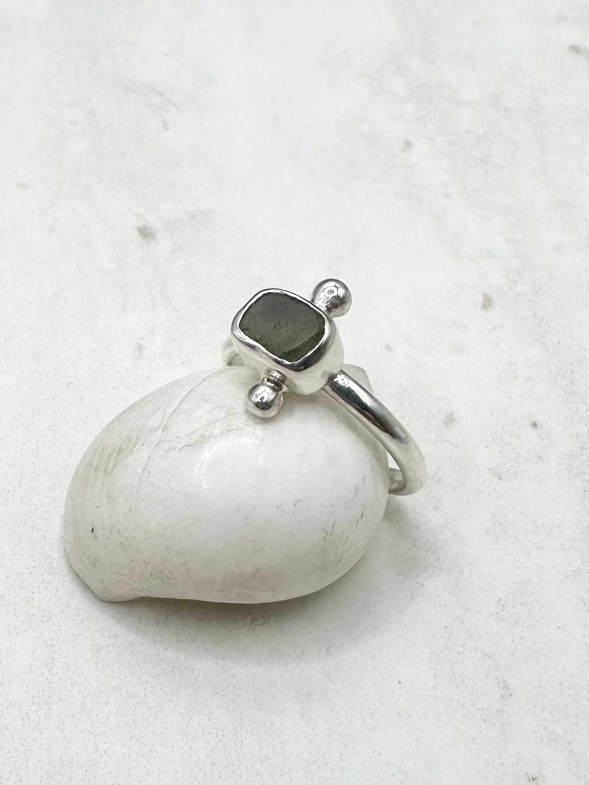 Green Seaglass Ring Silver - O