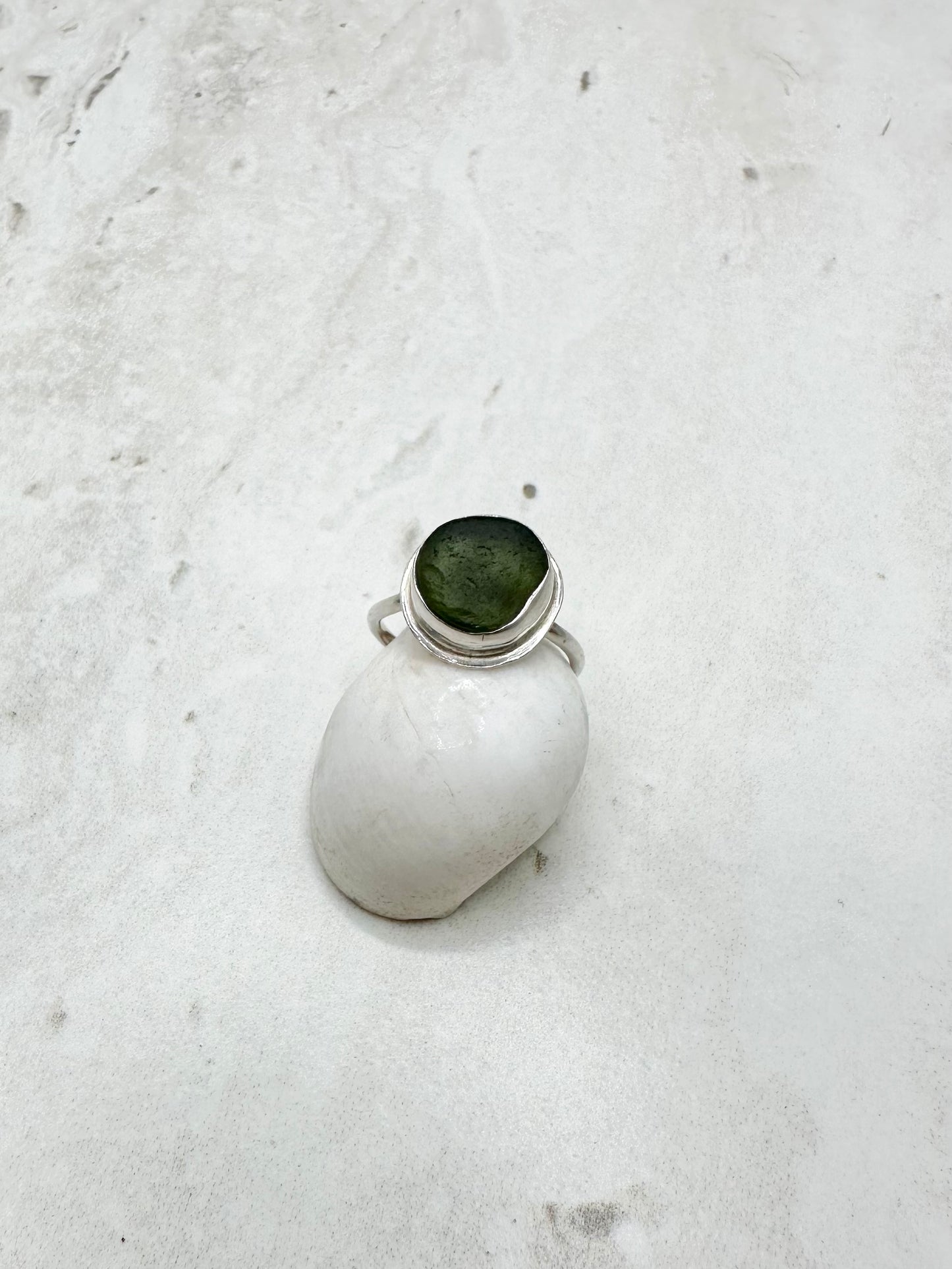 Green Seaglass Ring Silver - M