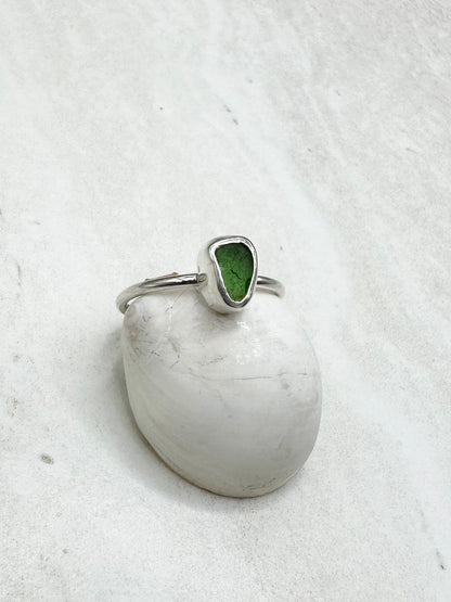 Green Seaglass Ring Silver - N