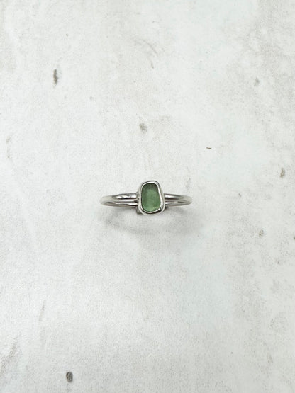 Green Seaglass Ring Silver - P
