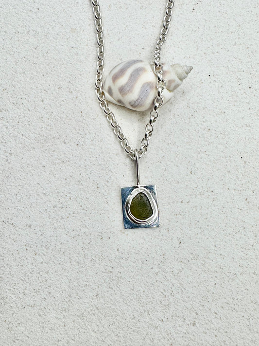 Green Wayfinder Pendant Silver