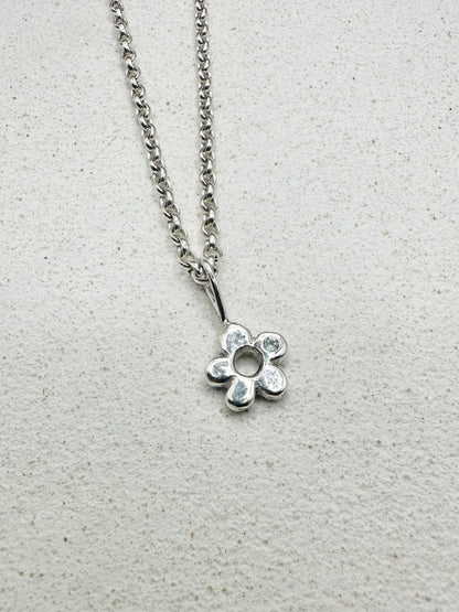 Mini Chunky Flower Pendant Silver & Aquamarine